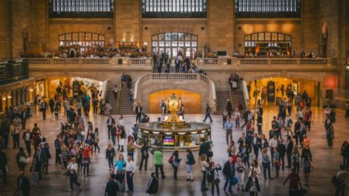 500 Megapixel Super Camera Picks Faces Out in Crowds of Thousands