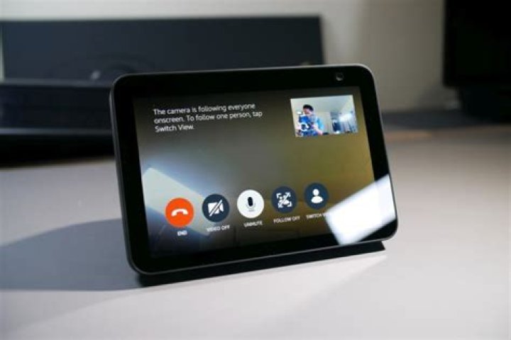 Echo Show 8 (1st Gen) vs. Echo Show 8 (2nd Gen)