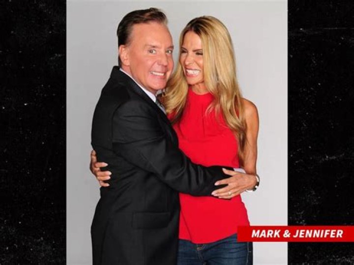 How Old Is Mark Kriski Wife Jennifer Gould? Age Gap Between The Journalist Couple 