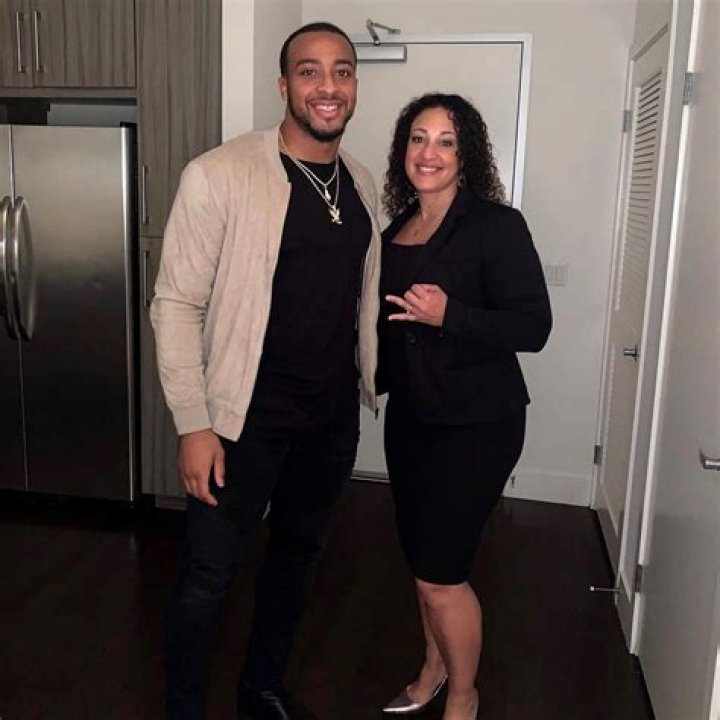Is AJ Dillon Related To Corey Dillon? The Relationship Between The Footballer’s Explored