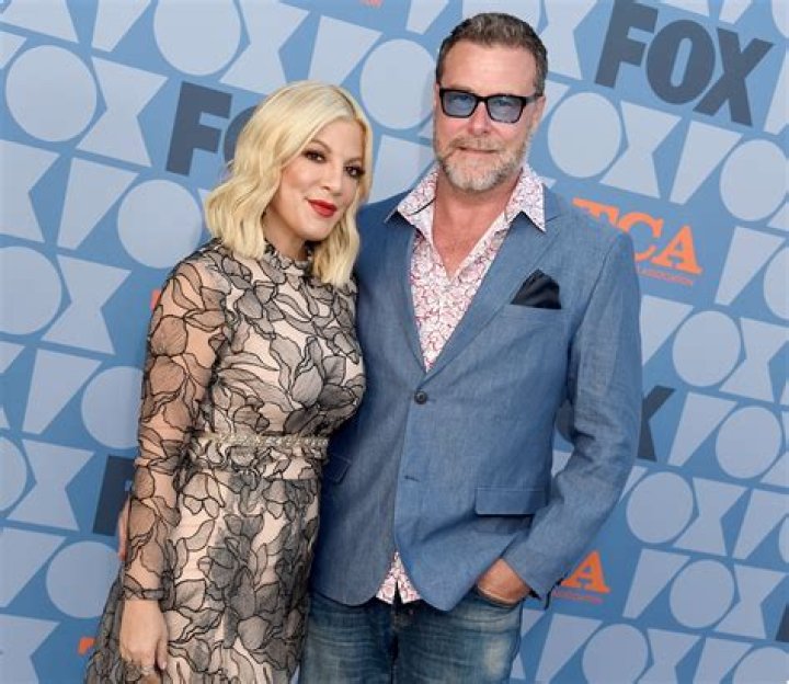 Tori Spelling: Husband, net worth, tattoos, smoking &amp; body measurements