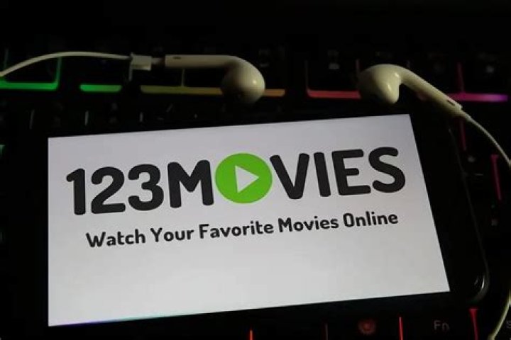 Watch Your Favorite Movies & TV Shows On Moviezrulz