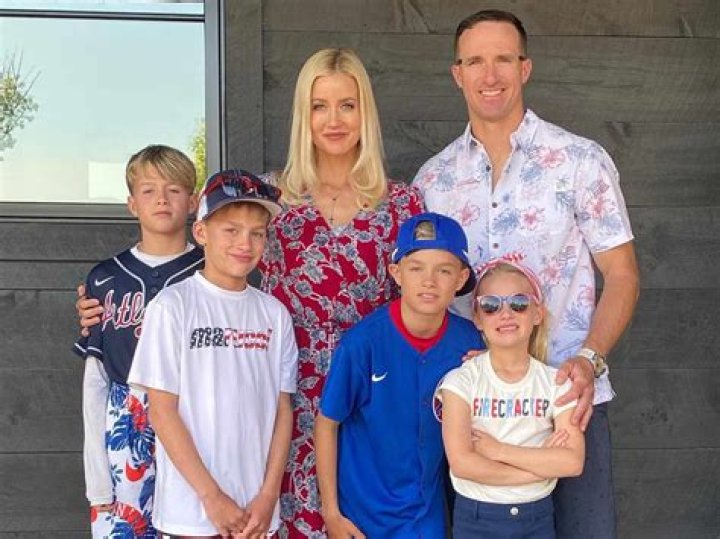 Who Knew That The Retired Baseball Player Mike Shannon Had A Wife and Is A Father Of Six Children 