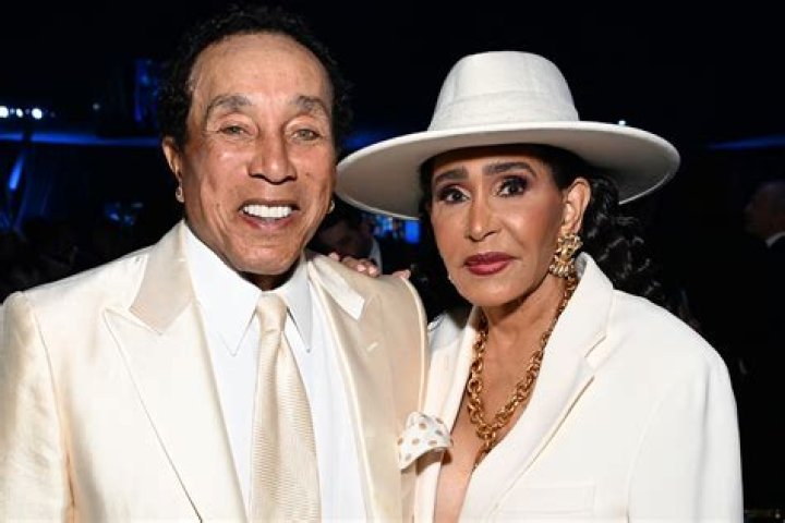 Why Did YouTuber Smokey Glow And Her Husband Charles Tobias Get Divorced?